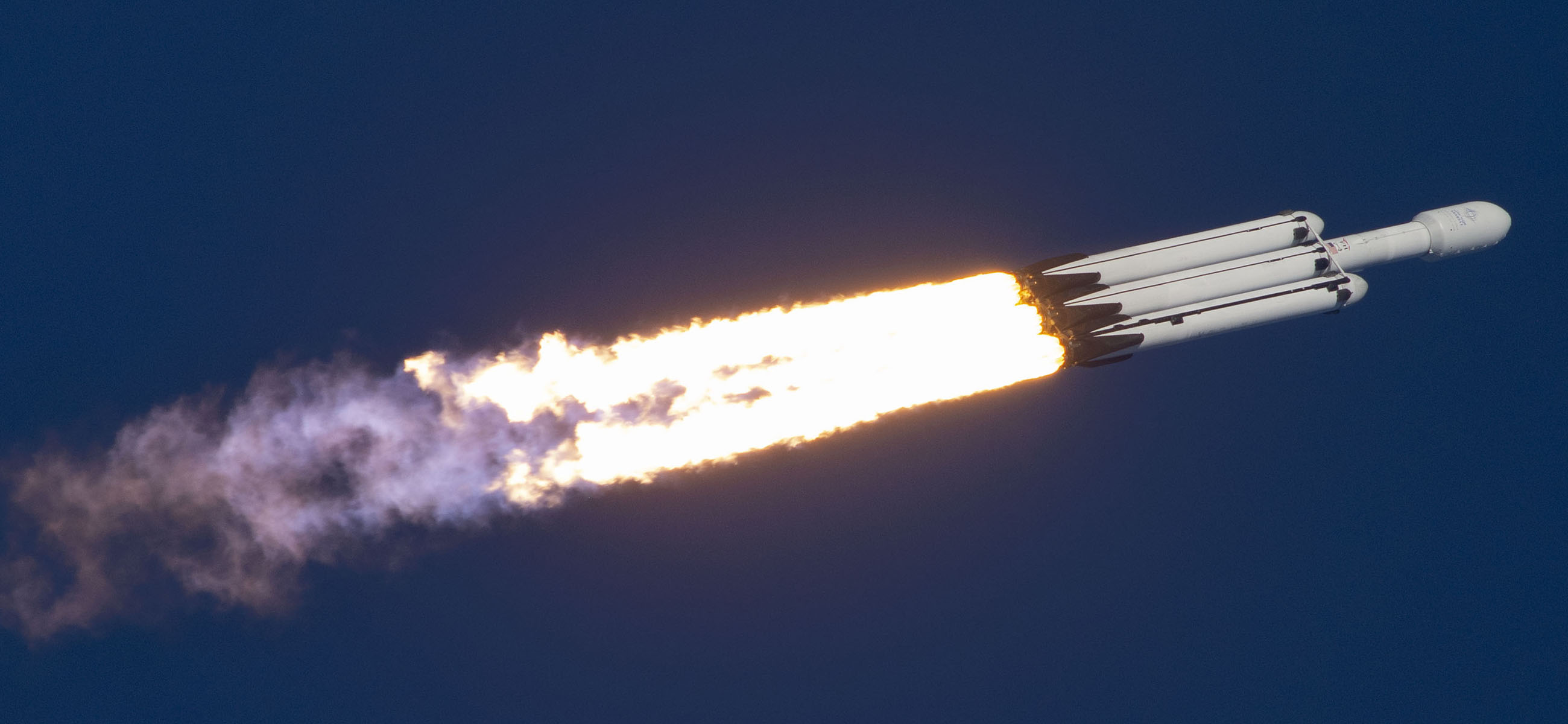 Falcon Heavy carries Arabsat-6A to orbit